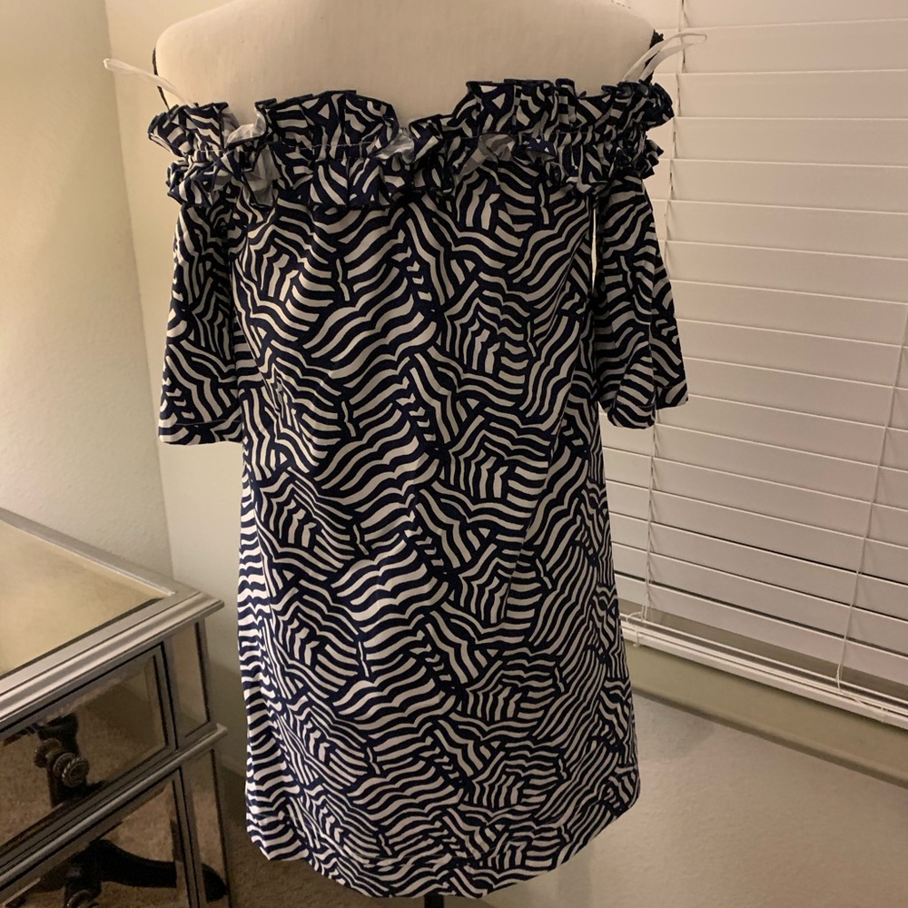 Dress - Picture 2 of 3